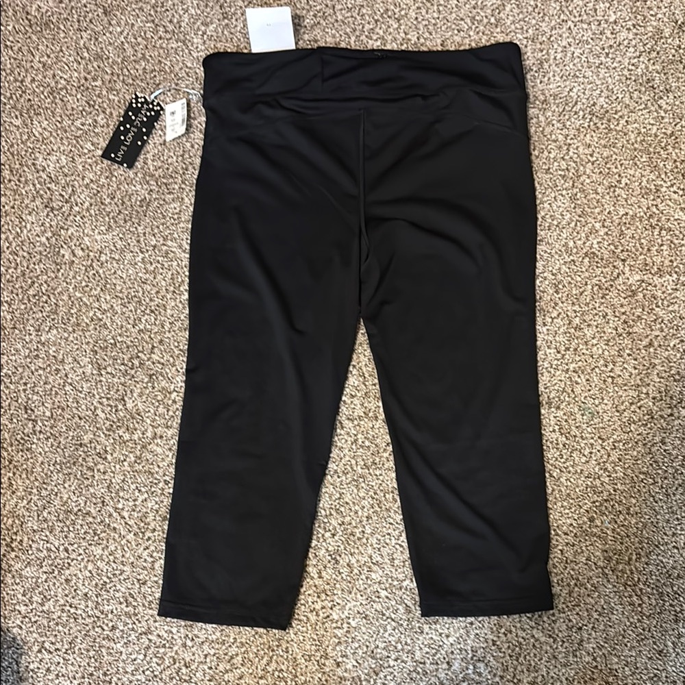 Aeropostale Black Cropped Leggings